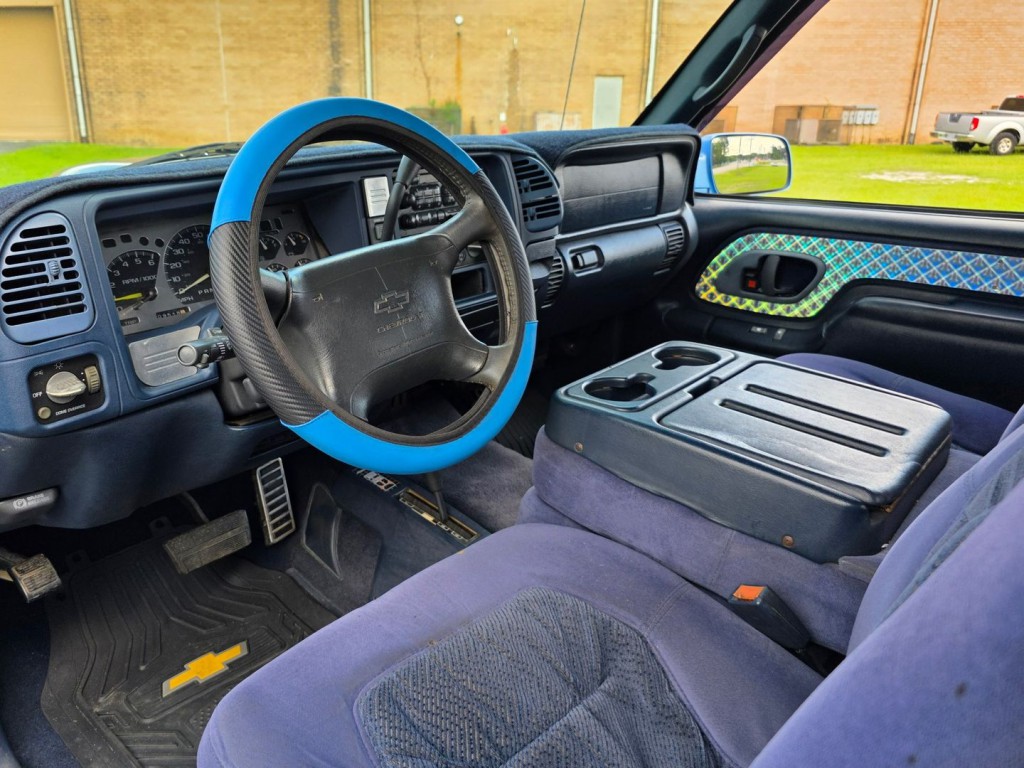 1997 Chevrolet C/K 1500 Image 16