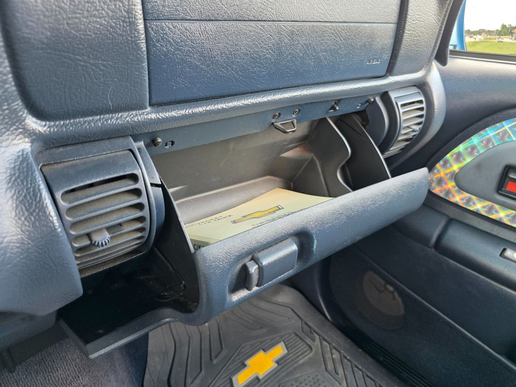 1997 Chevrolet C/K 1500 Image 21