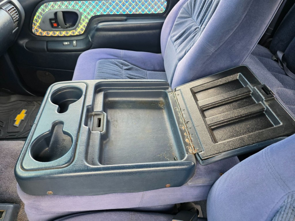 1997 Chevrolet C/K 1500 Image 24