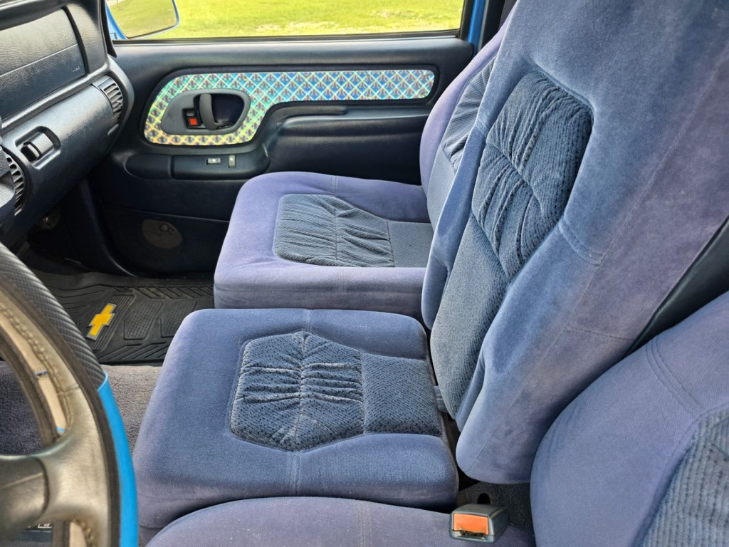 1997 Chevrolet C/K 1500 Image 25