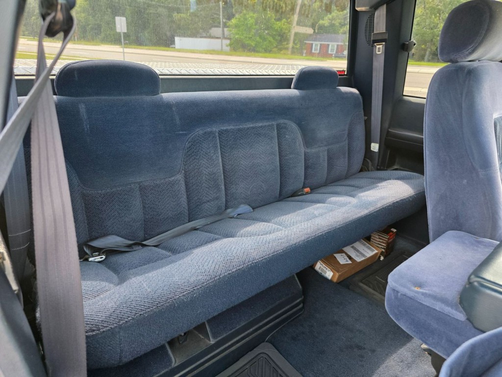 1997 Chevrolet C/K 1500 Image 28