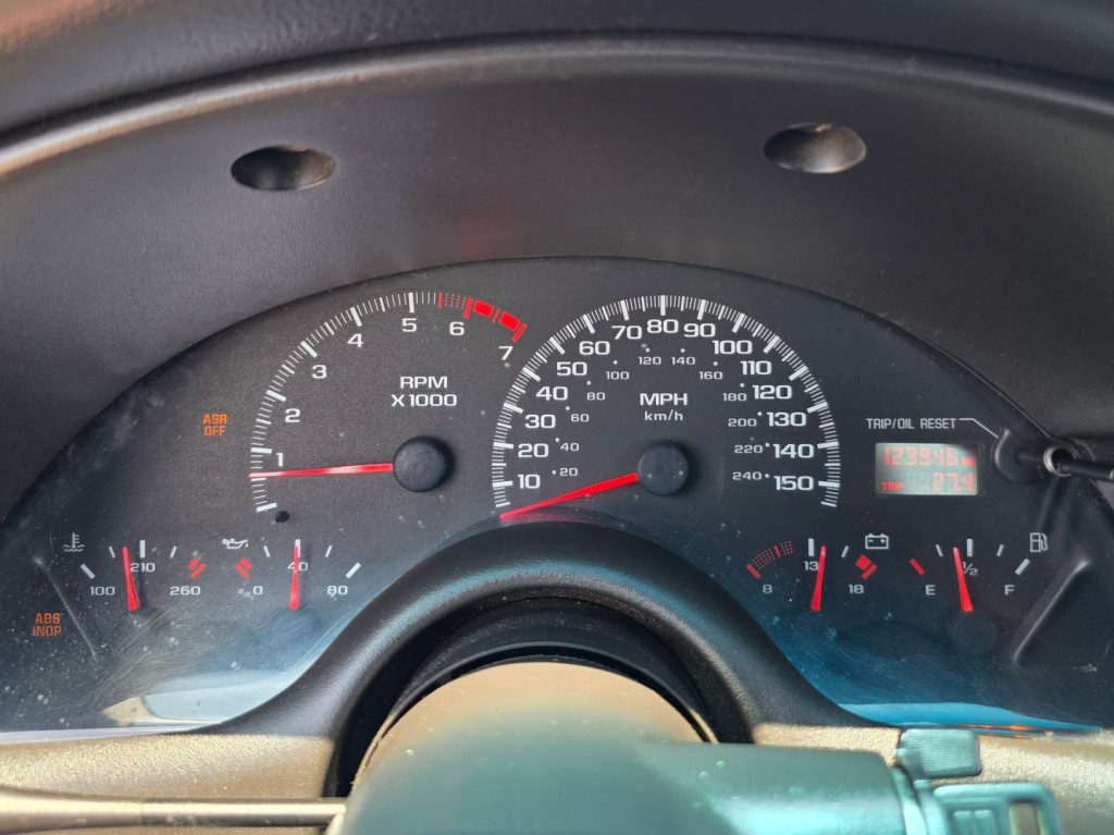 2002 Chevrolet Camaro Image 19