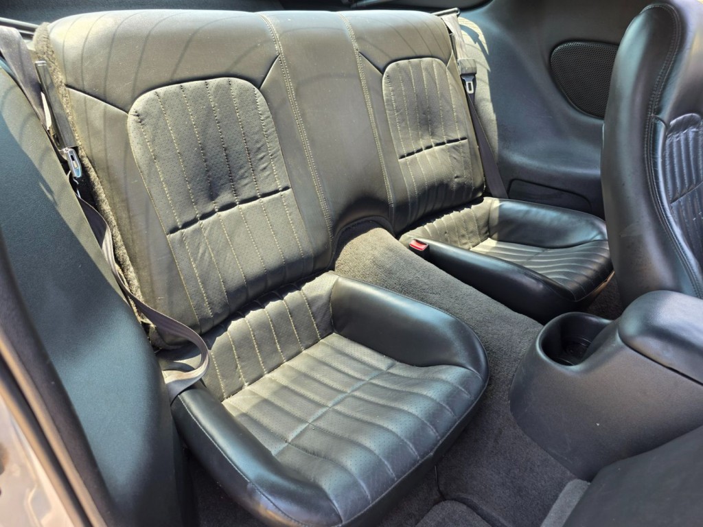 2002 Chevrolet Camaro Image 27