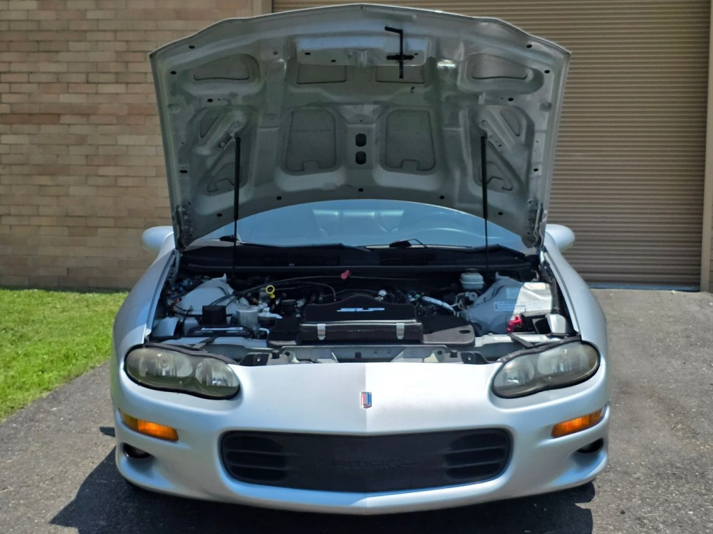 2002 Chevrolet Camaro Image 39