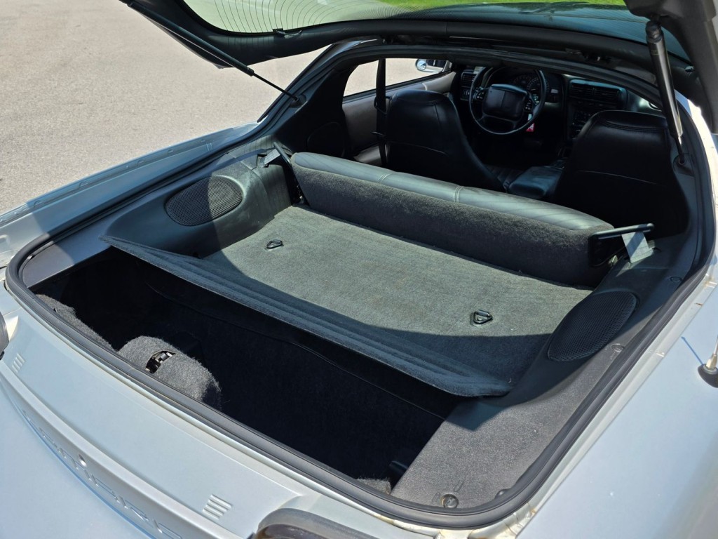 2002 Chevrolet Camaro Image 45