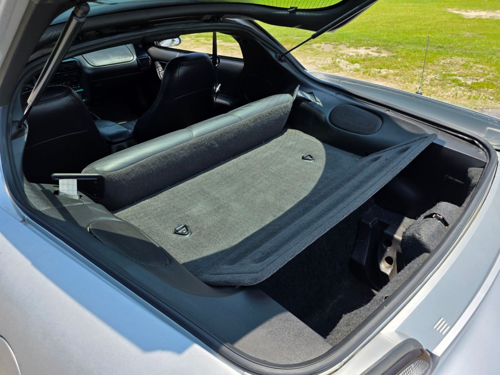 2002 Chevrolet Camaro Image 47