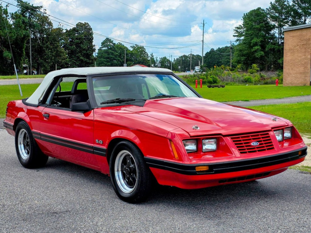1984 Ford Mustang Image 5