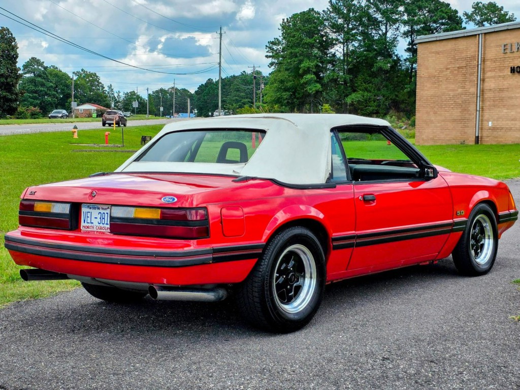 1984 Ford Mustang Image 7