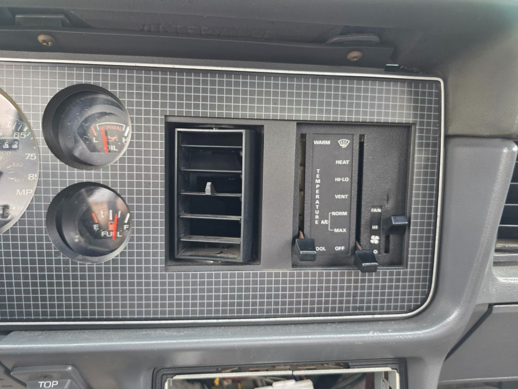 1984 Ford Mustang Image 19