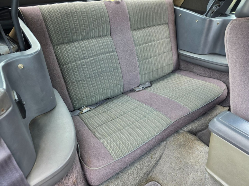 1984 Ford Mustang Image 28