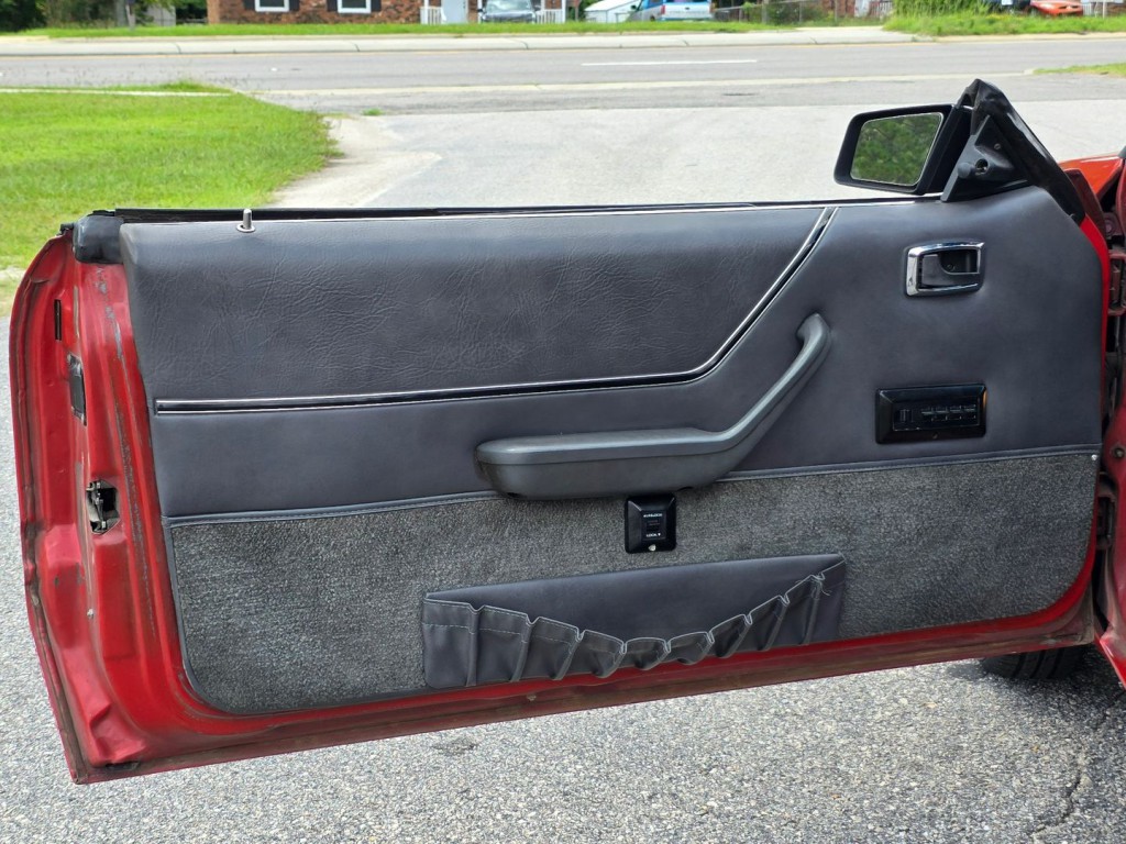 1984 Ford Mustang Image 33