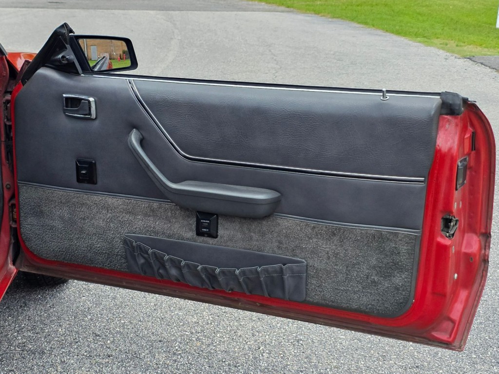 1984 Ford Mustang Image 34