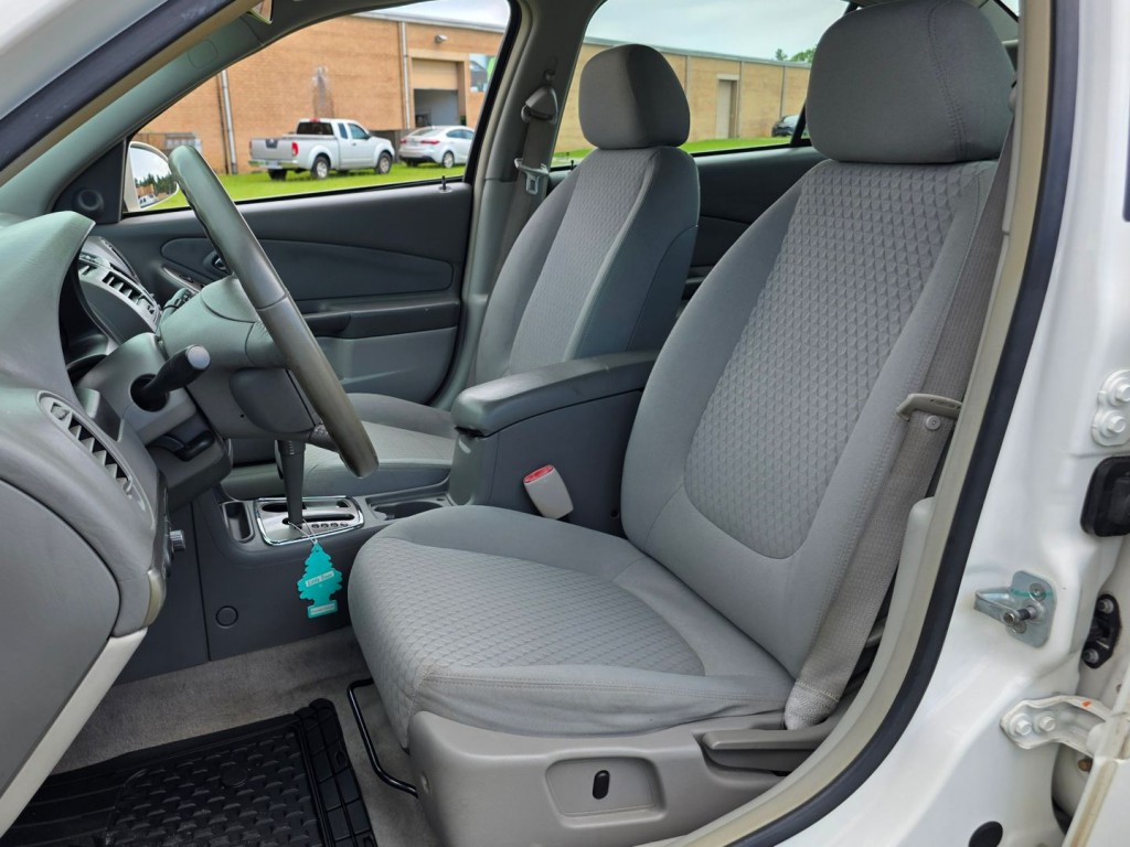 2007 Chevrolet Malibu Image 14