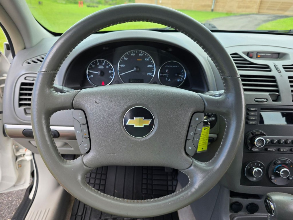 2007 Chevrolet Malibu Image 17