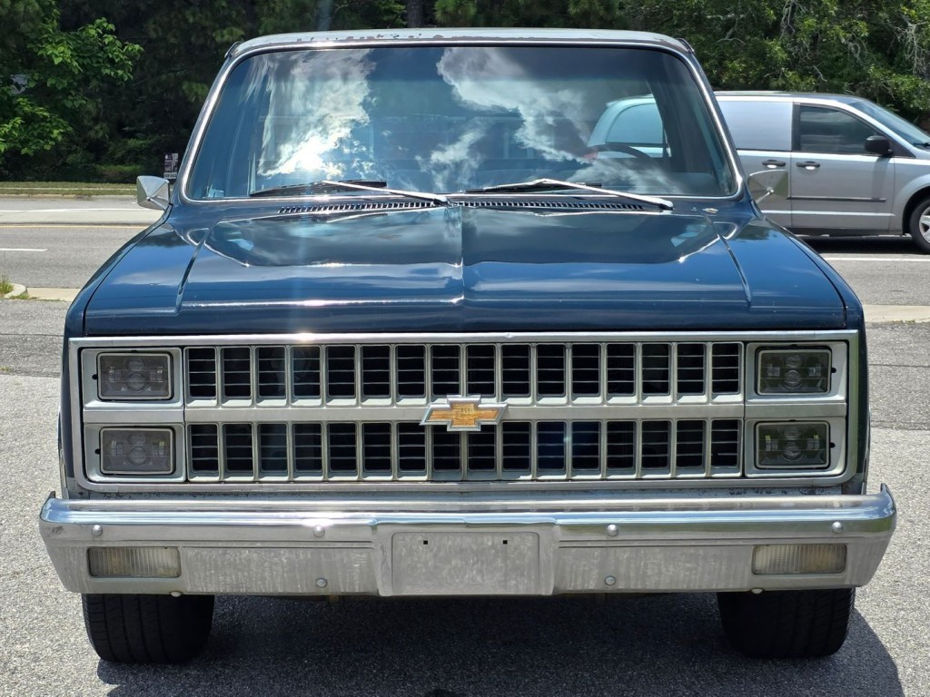 1982 Chevrolet C/K 10 Image 3