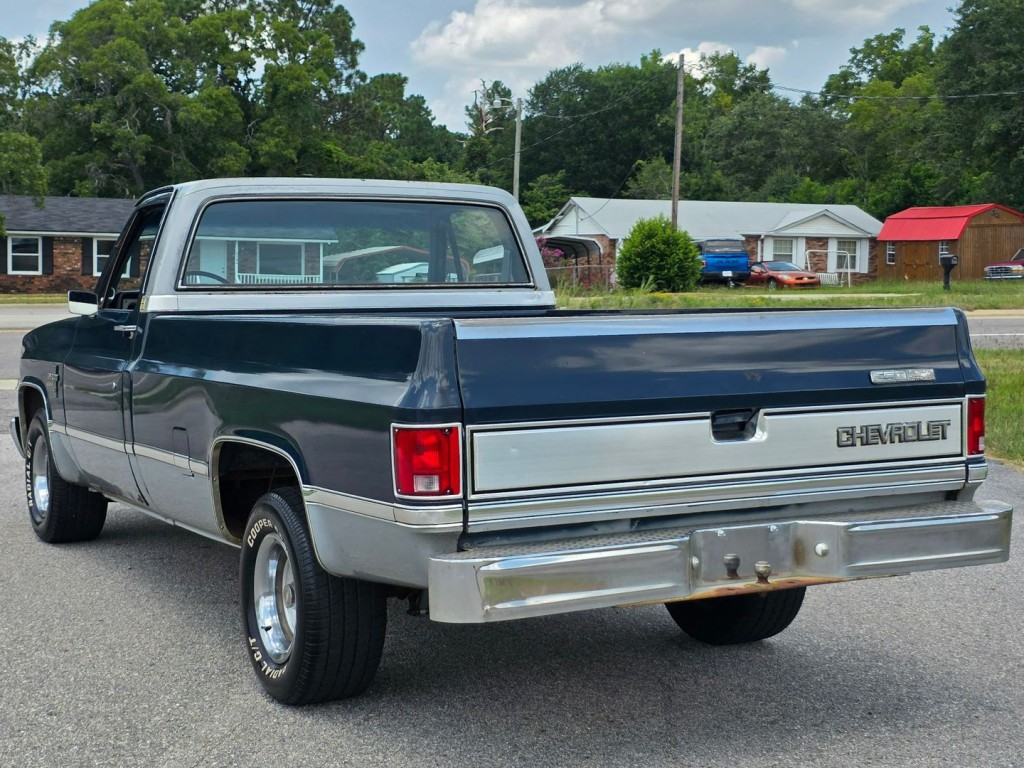 1982 Chevrolet C/K 10 Image 10
