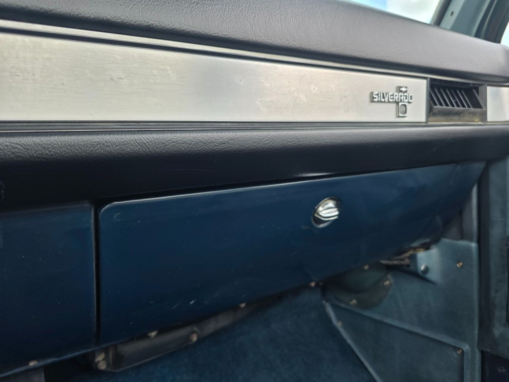 1982 Chevrolet C/K 10 Image 25