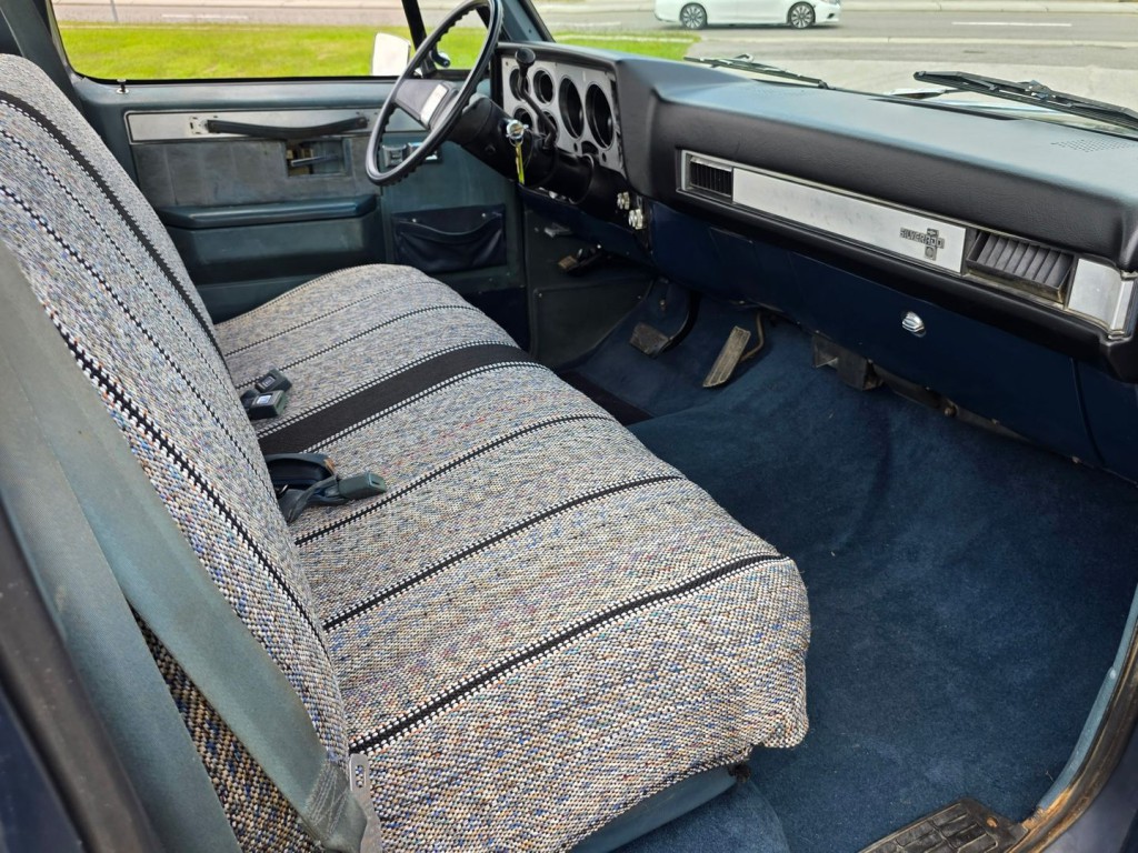 1982 Chevrolet C/K 10 Image 32
