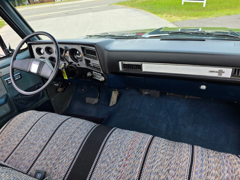 1982 Chevrolet C/K 10 Image 33