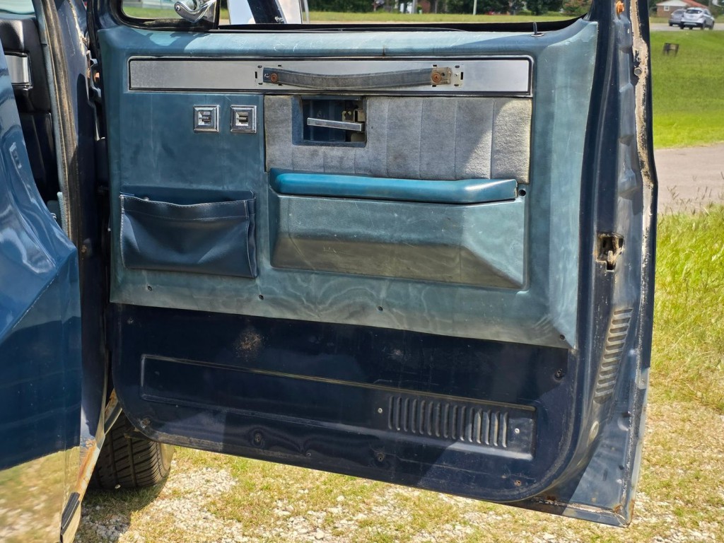 1982 Chevrolet C/K 10 Image 39
