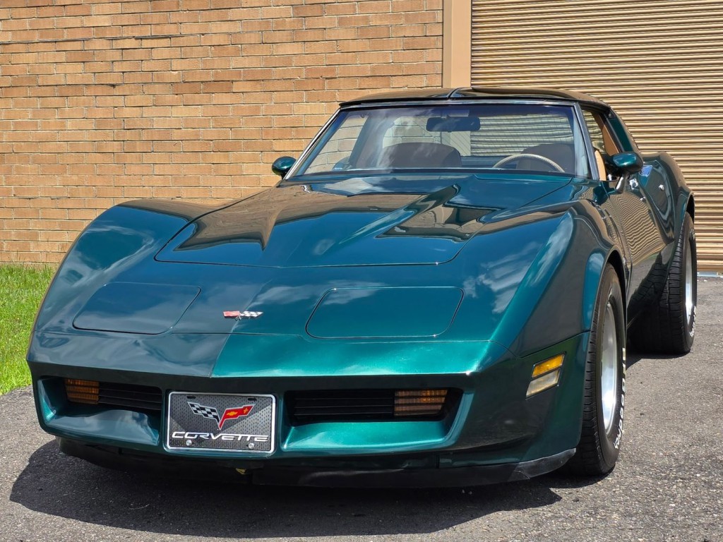 1982 Chevrolet Corvette Image 2