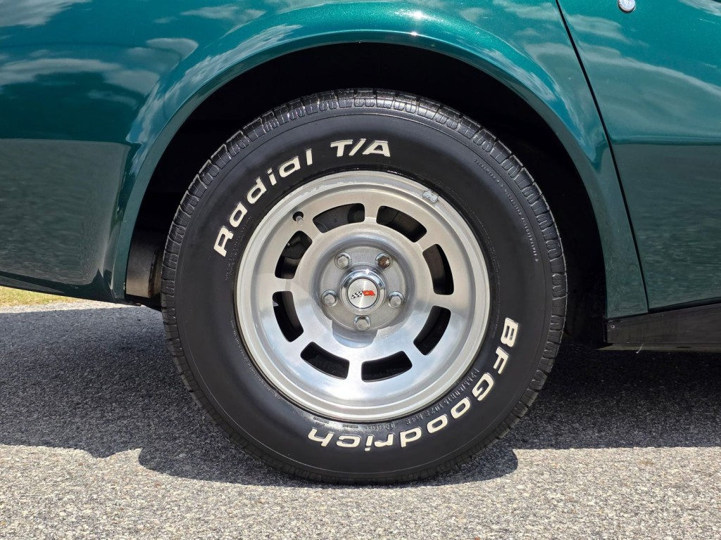 1982 Chevrolet Corvette Image 16