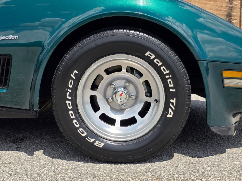 1982 Chevrolet Corvette Image 17