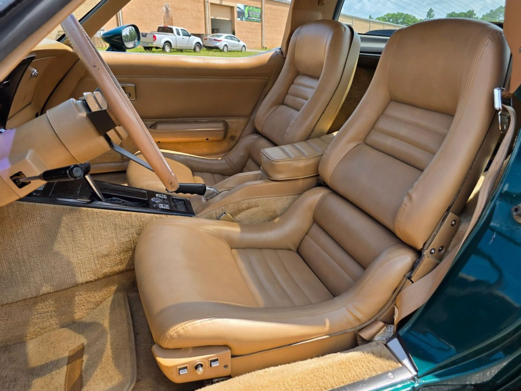 1982 Chevrolet Corvette Image 18