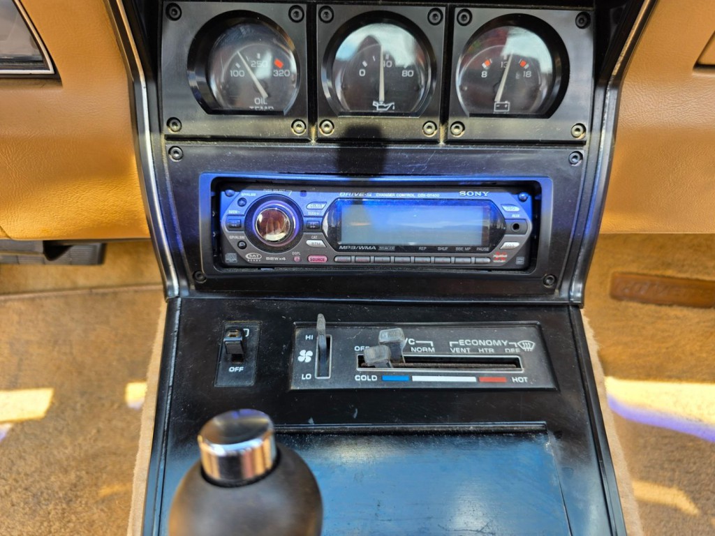 1982 Chevrolet Corvette Image 24