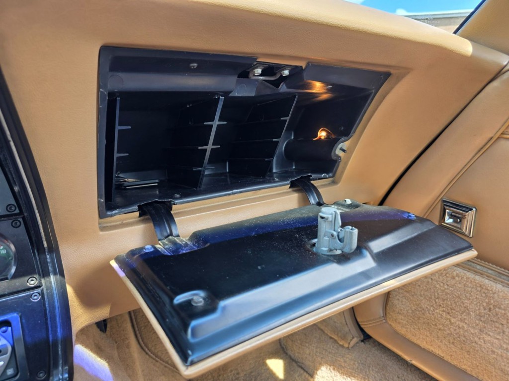 1982 Chevrolet Corvette Image 27