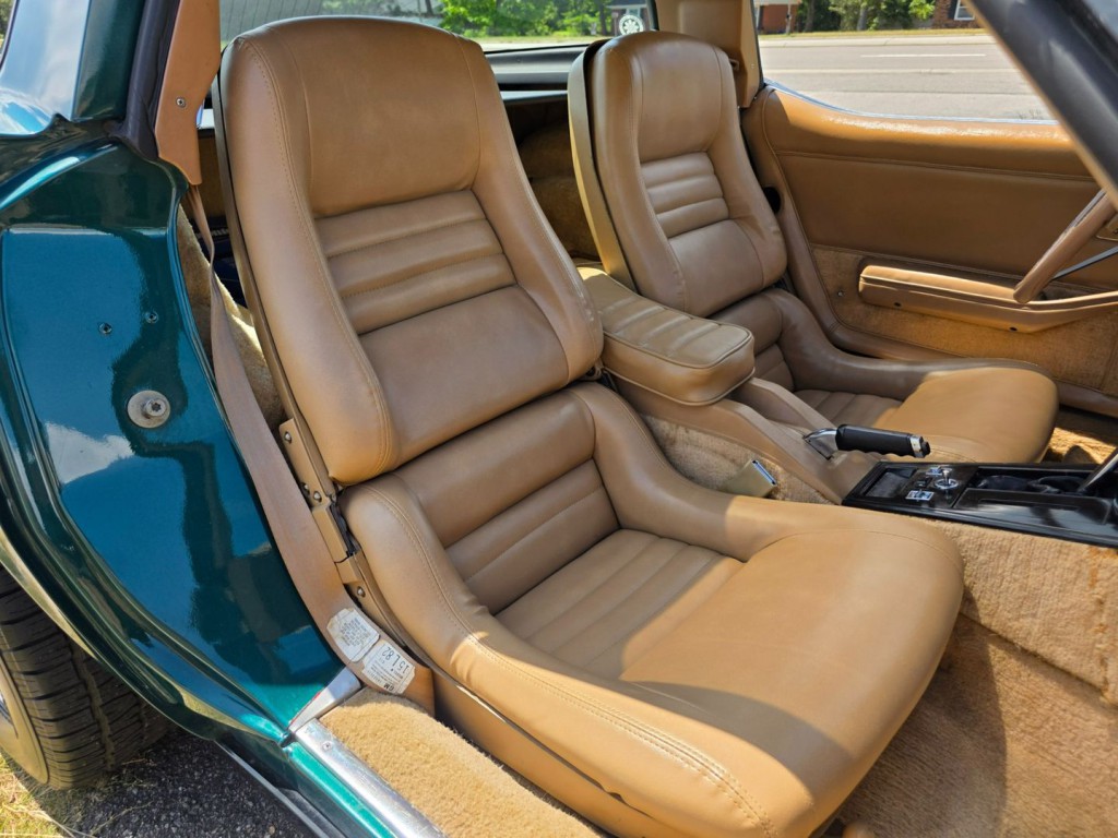 1982 Chevrolet Corvette Image 32