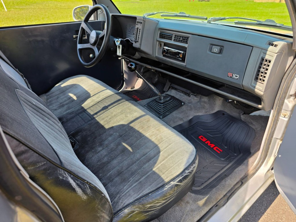 1993 GMC Sonoma Image 28
