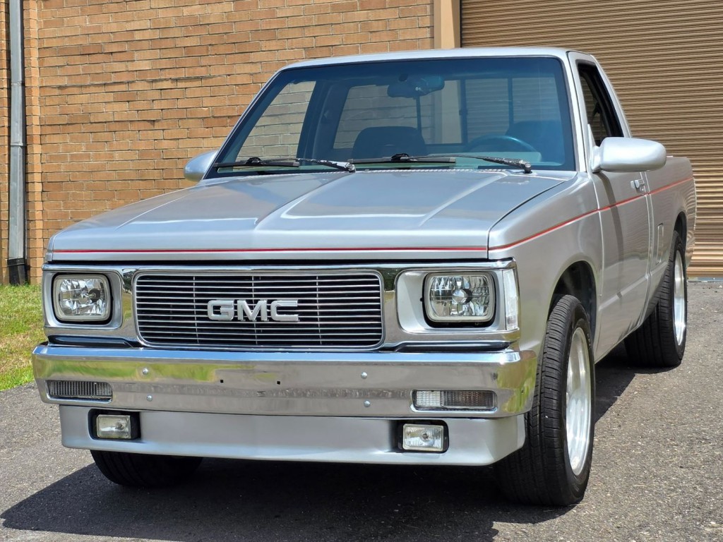1993 GMC Sonoma Image 2