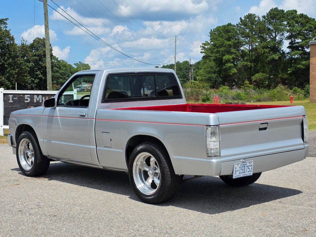 1993 GMC Sonoma Image 11