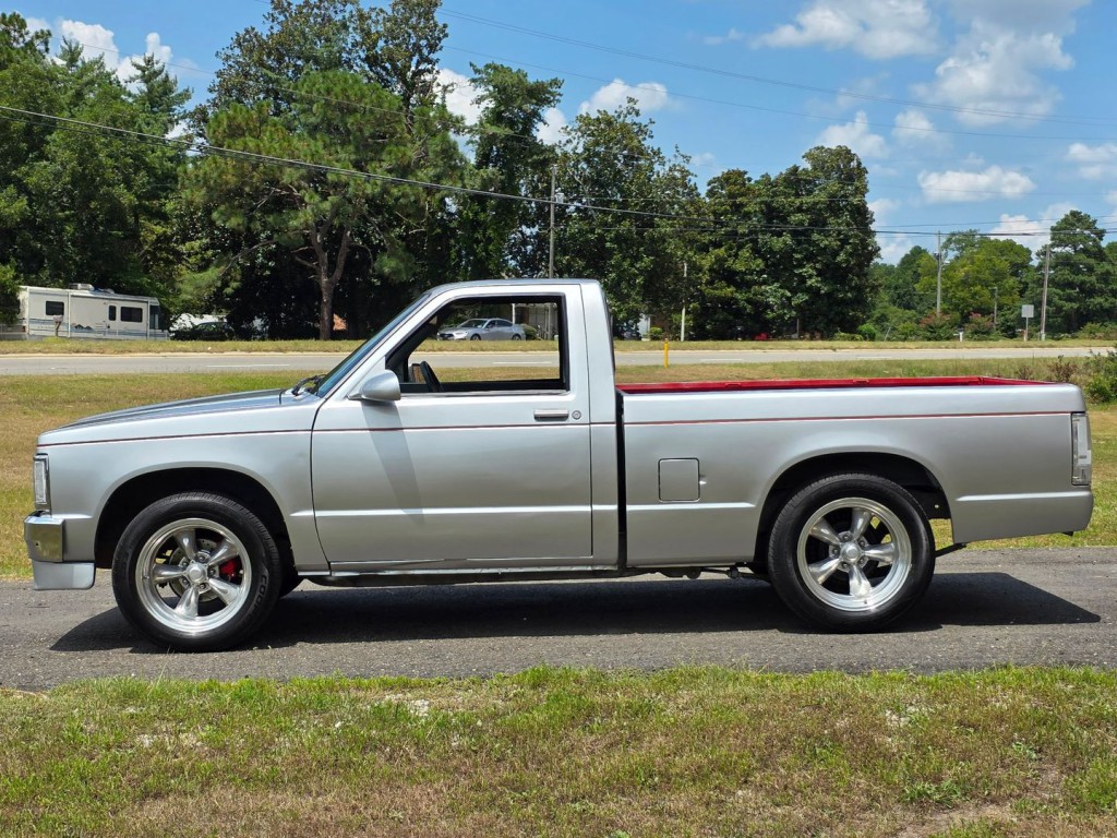 1993 GMC Sonoma Image 12