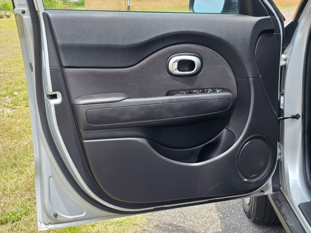 2015 Kia Soul Image 31