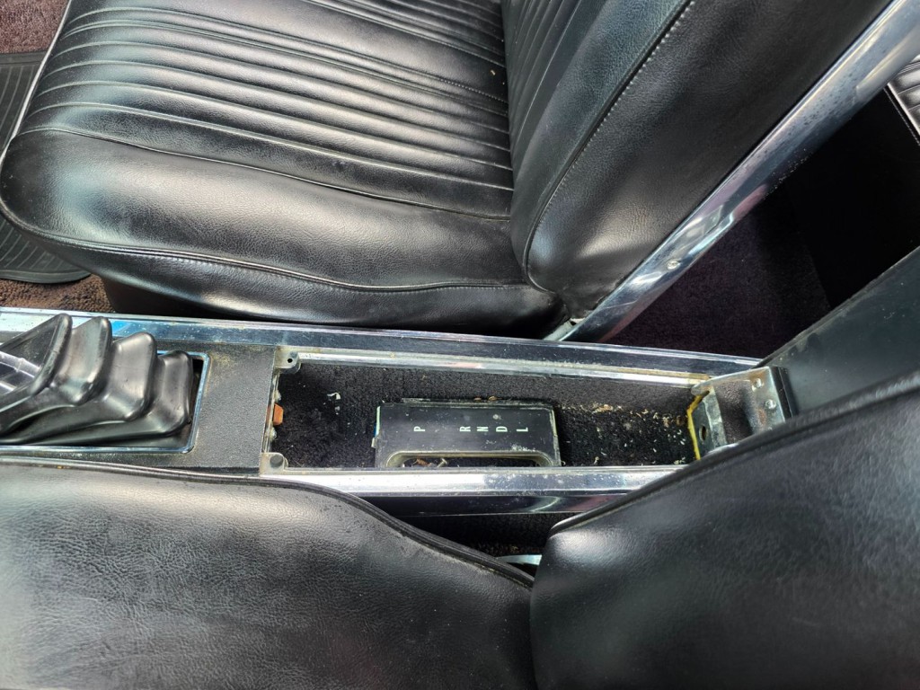 1965 Chevrolet Impala Image 24