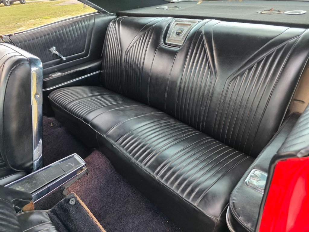 1965 Chevrolet Impala Image 26