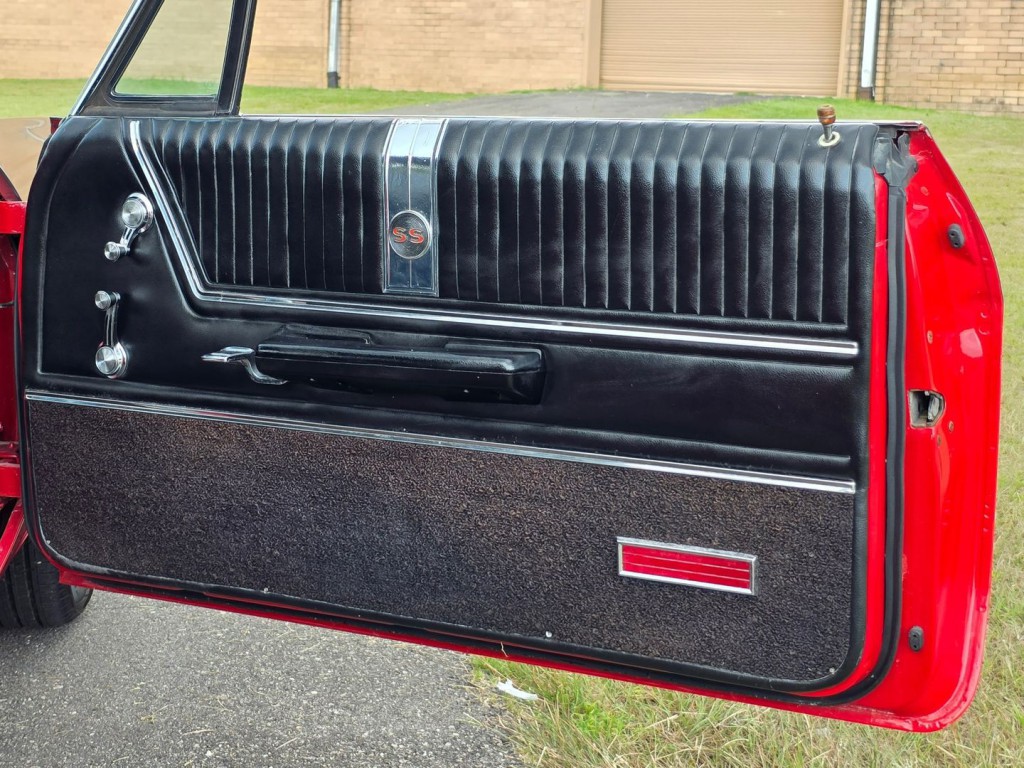1965 Chevrolet Impala Image 36