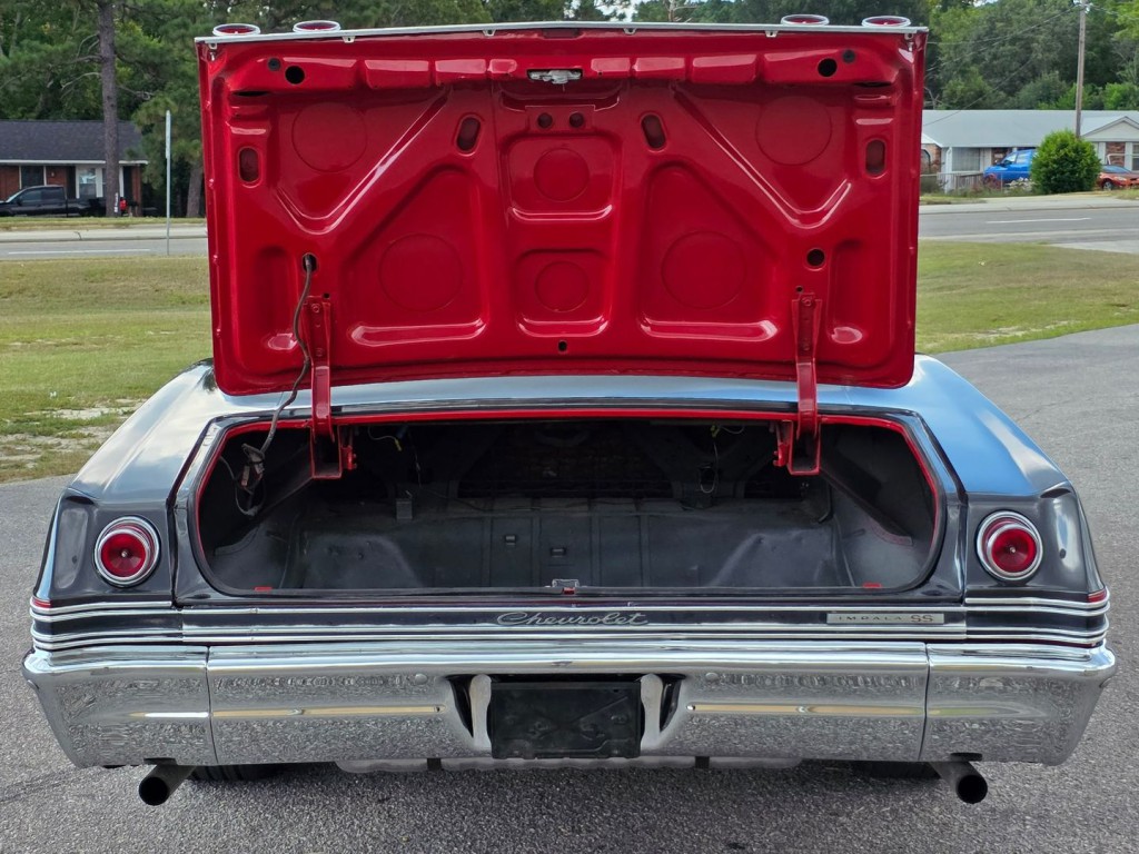 1965 Chevrolet Impala Image 43