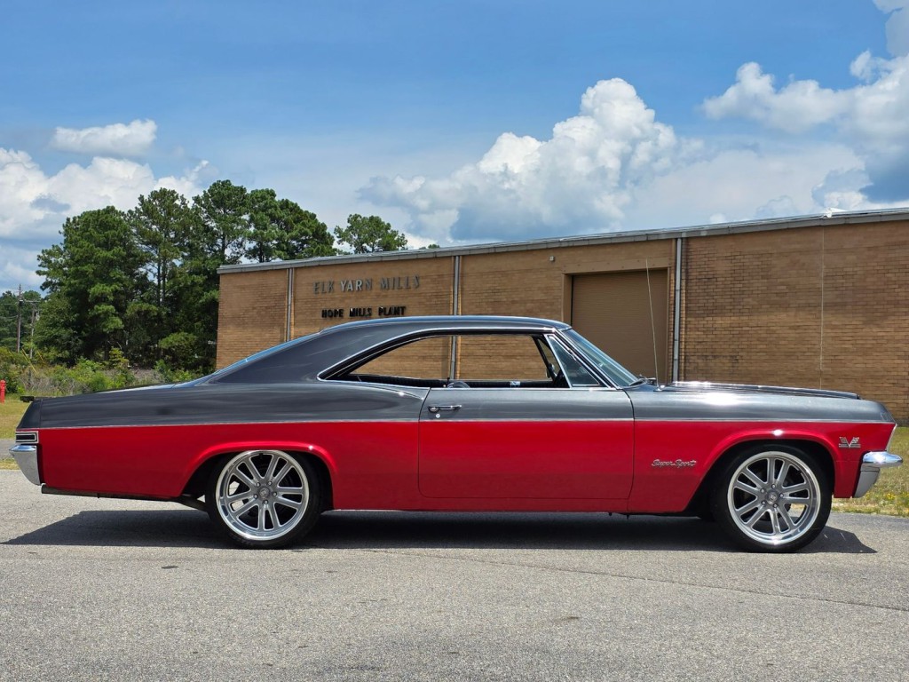 1965 Chevrolet Impala Image 6