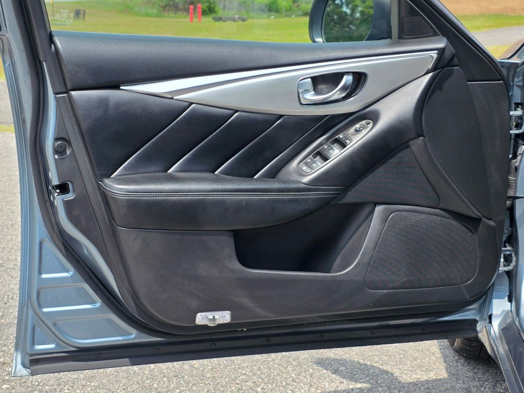 2020 INFINITI Q50 Image 36