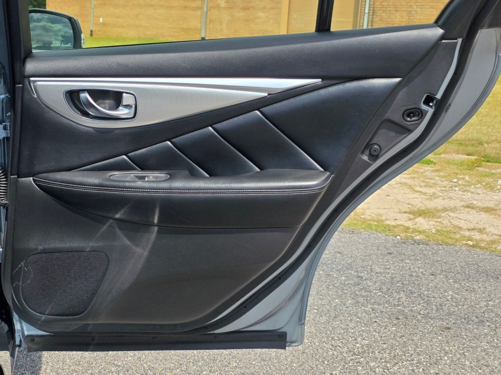 2020 INFINITI Q50 Image 39