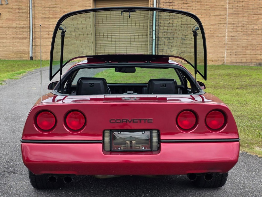 1989 Chevrolet Corvette Image 13
