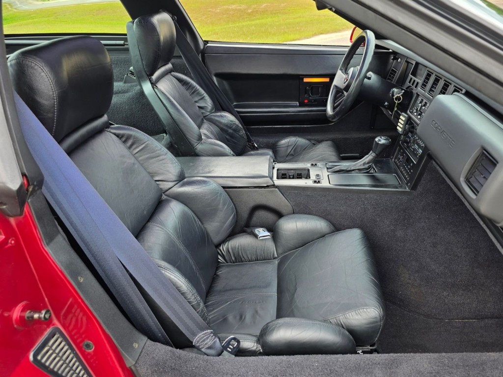1989 Chevrolet Corvette Image 35