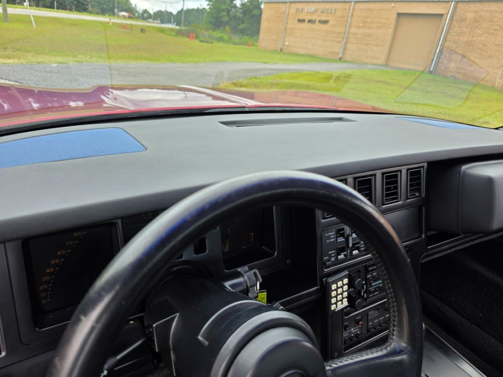 1989 Chevrolet Corvette Image 38