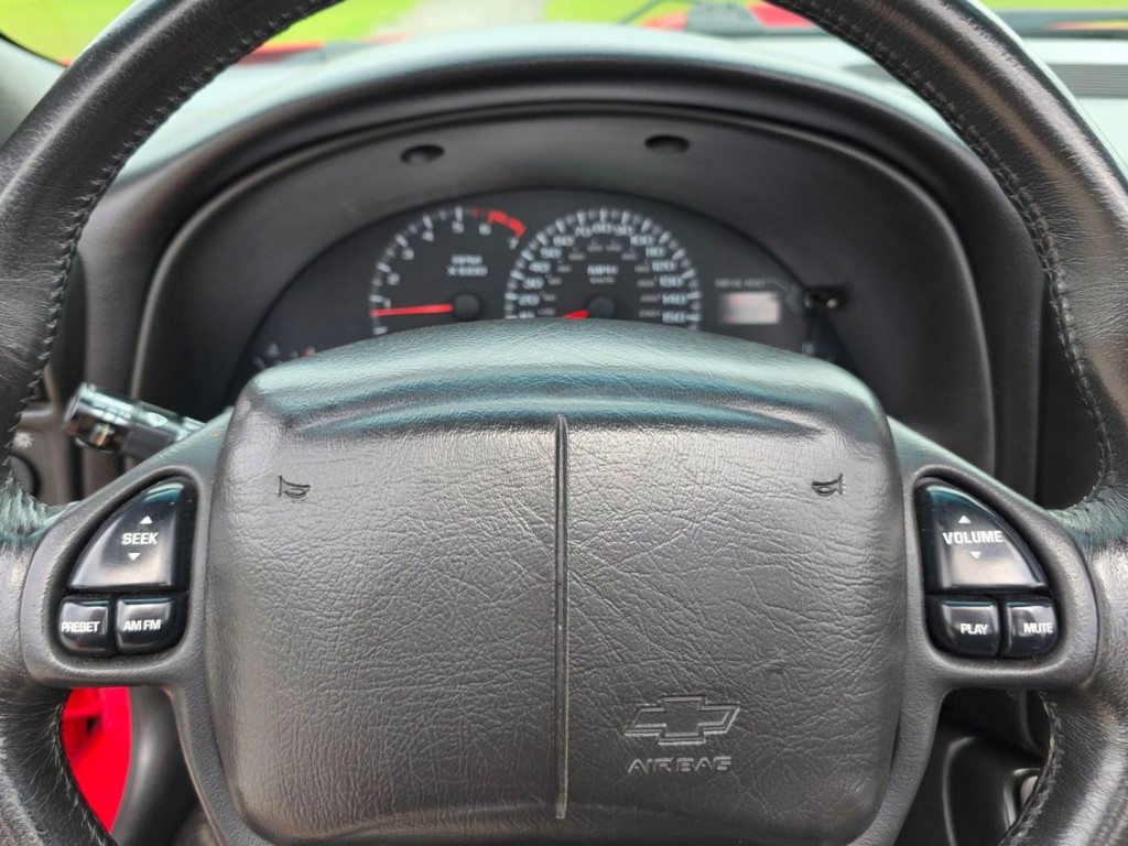 2000 Chevrolet Camaro Image 21