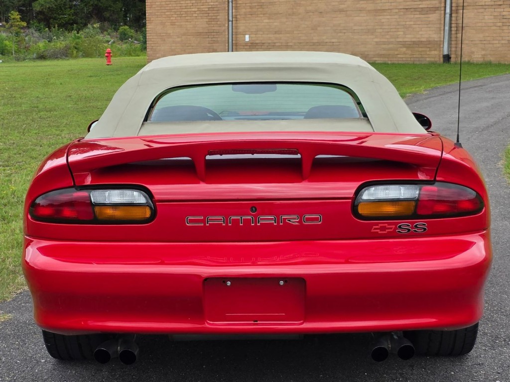 2000 Chevrolet Camaro Image 47