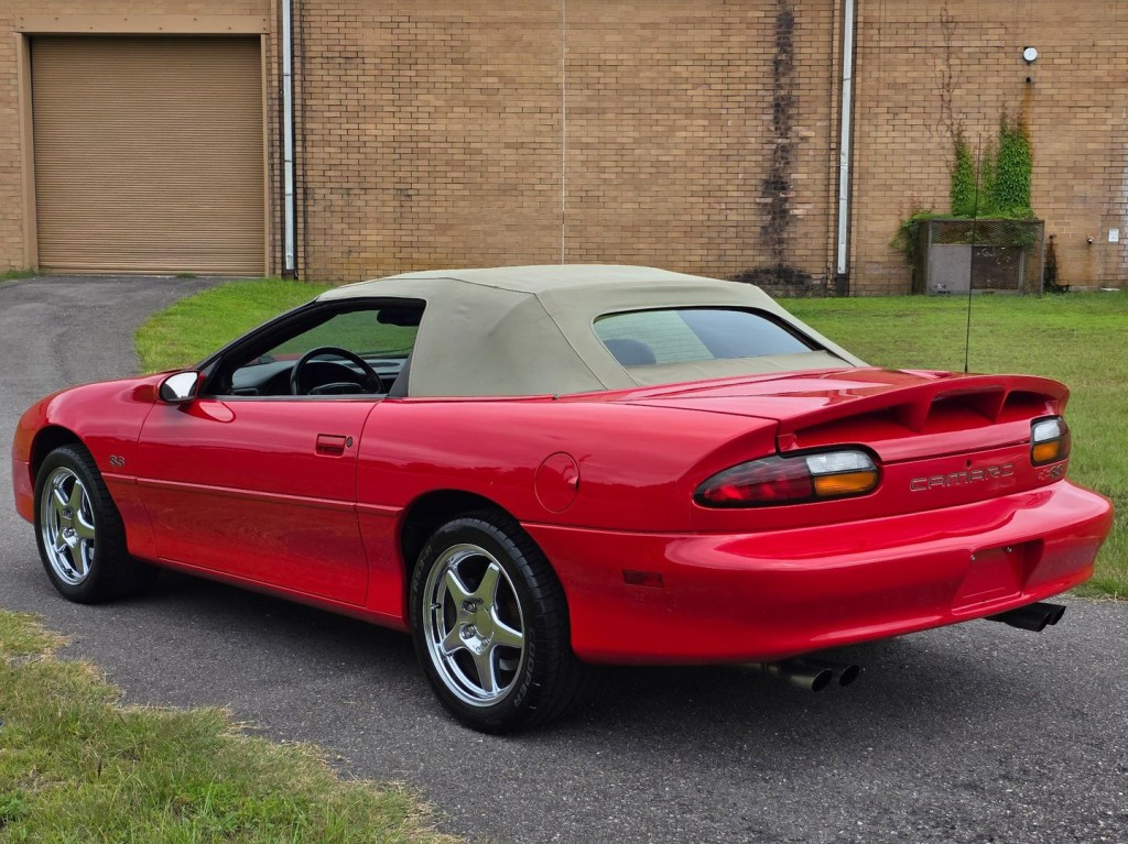 2000 Chevrolet Camaro Image 57