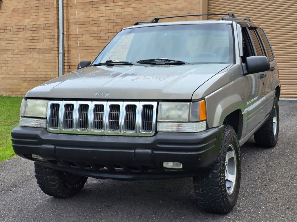 1998 Jeep Grand Cherokee Image 2